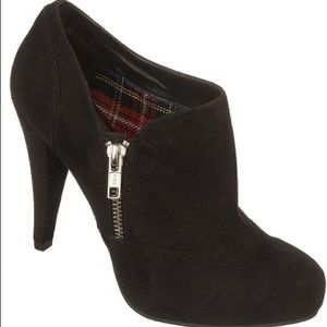 🔆 Ignite -by Fergie Black Bootie Heal 🔆